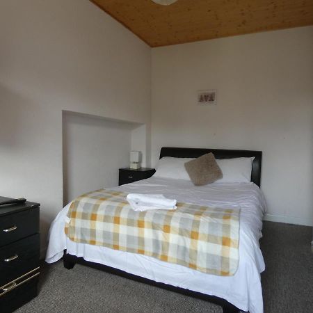 Hill Breeze House Hotel Merthyr Tydfil Eksteriør billede