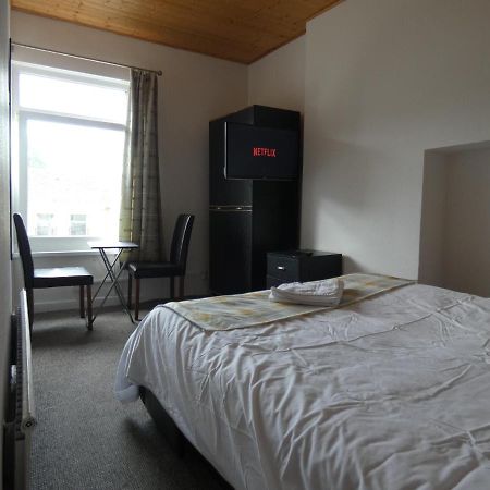 Hill Breeze House Hotel Merthyr Tydfil Eksteriør billede