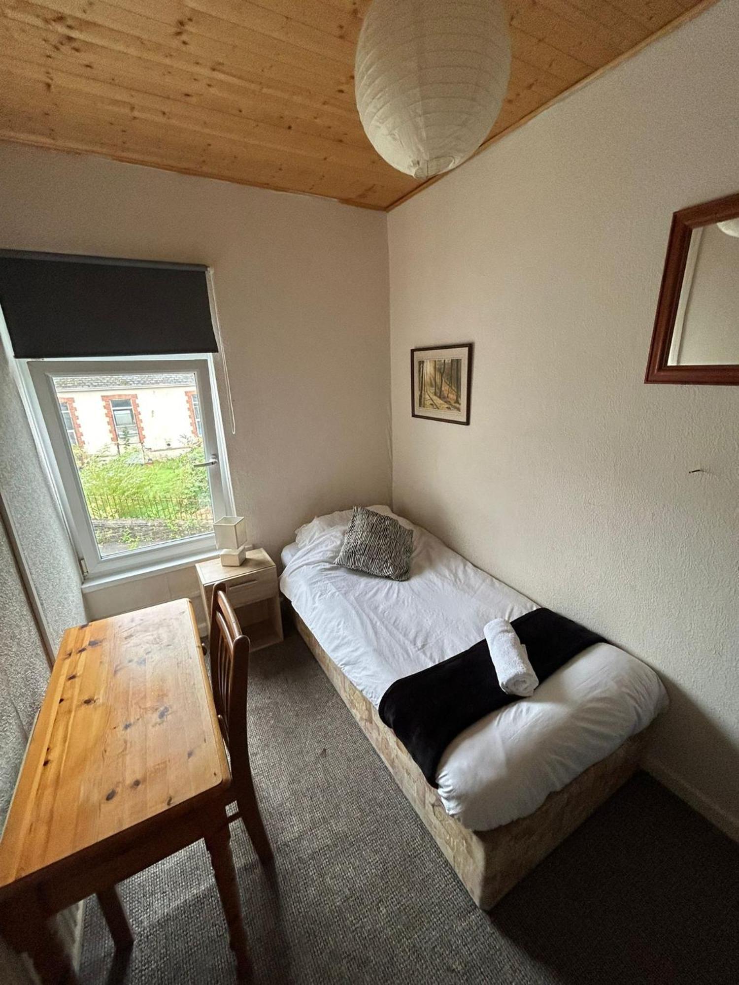 Hill Breeze House Hotel Merthyr Tydfil Eksteriør billede